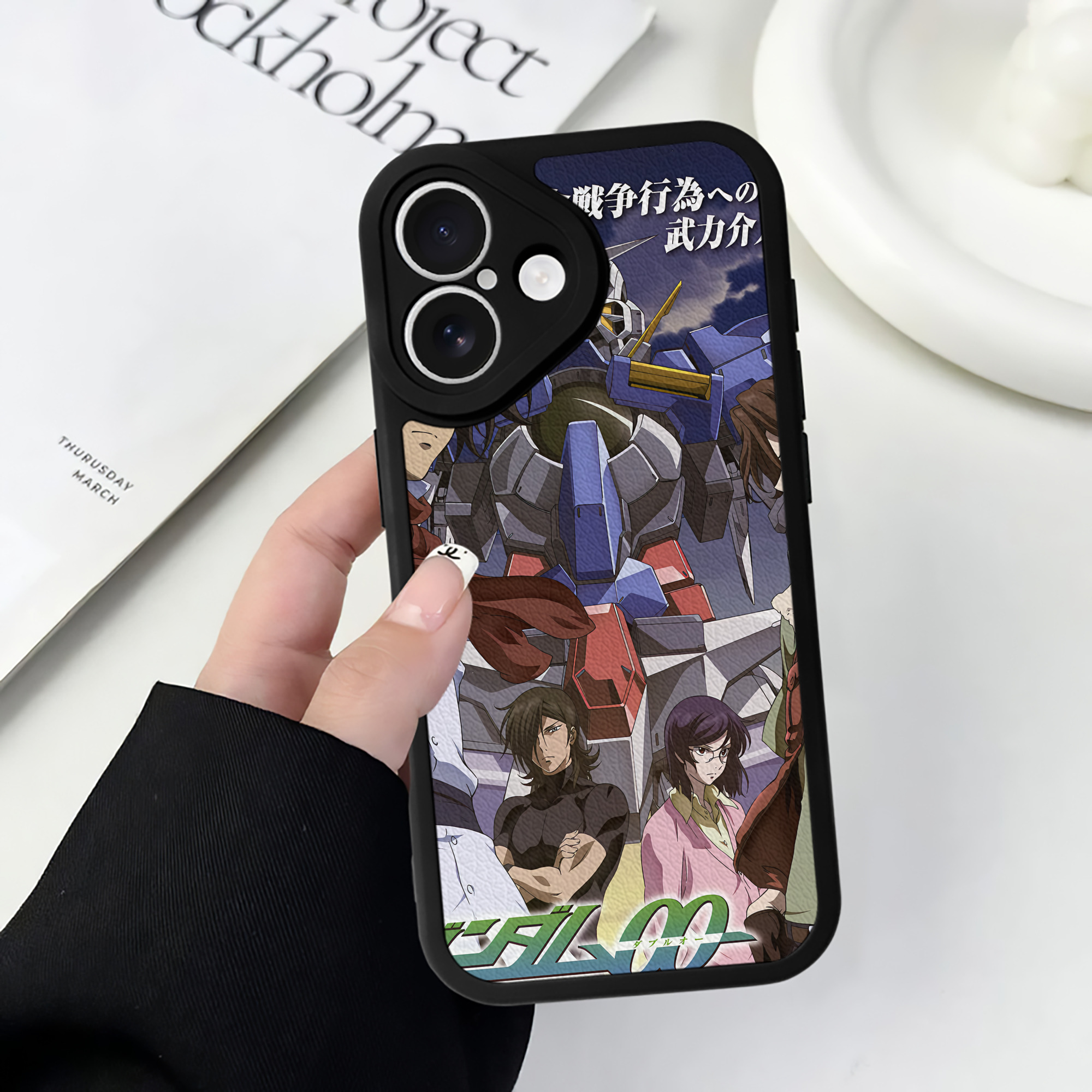 （画像用） 機動戦士ガンダム Mobile Suit Gundam 【iPhone 16シリーズ対応】シリコンスマホケース（レザー調） 材質：シリコン